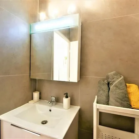 Appartamento Embnb - Near Geneva - S204,4 *